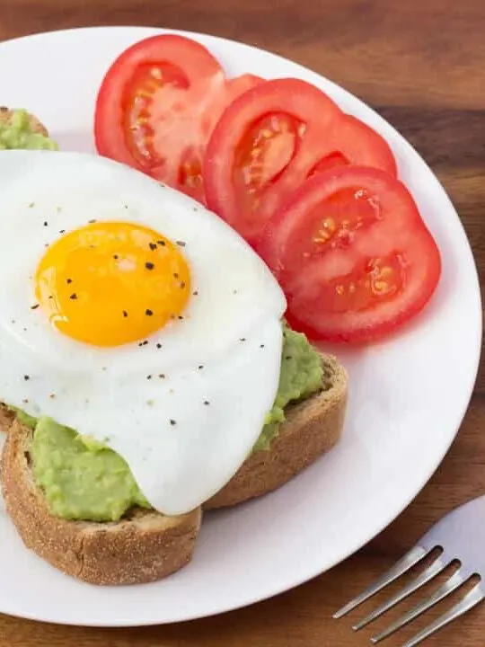 Avocado & Egg on Toast | Healthy | Breakfast | Lunch | Quick