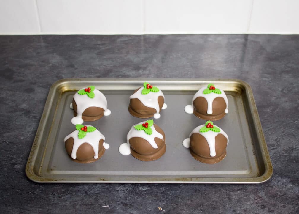 Christmas Pudding Teacakes | Easy Christmas Recipes | Kids Recipes