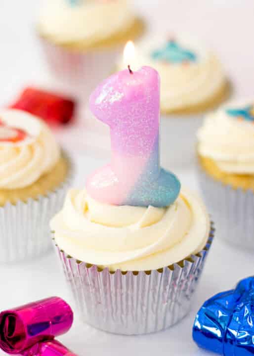 Simple Vanilla Party Cupcakes