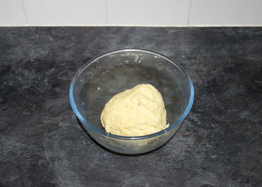 shortcrust pastry in a glass bowl