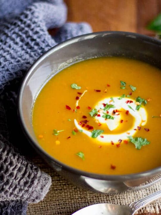 Easy Carrot Soup Recipe | Easy Soup Recipes | Healthy Lunch Recipes