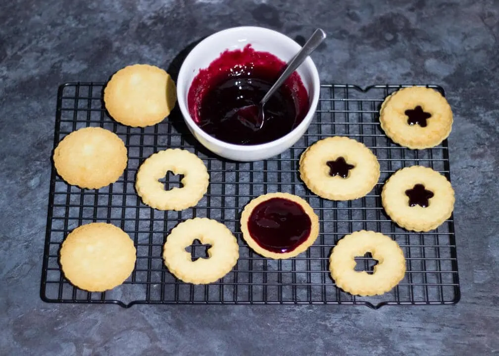 Jammy Dodger Recipe | Easy Cookie Recipes | Favourite Biscuit Recipes