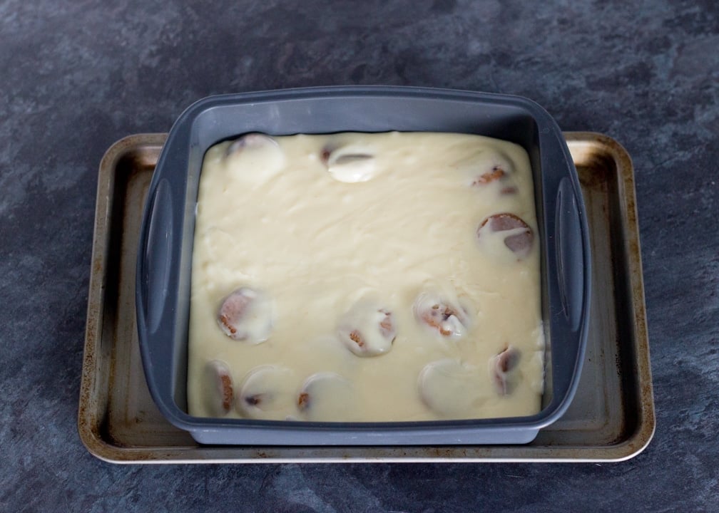 Milk & Cookies Chocolate Fudge Recipe: Melted Milk & Cookies Chocolate Fudge in prepared tin