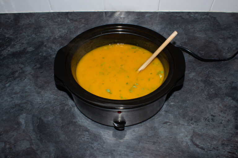'Dump and Go' Slow Cooker Carrot and Coriander Soup Kitchen Mason