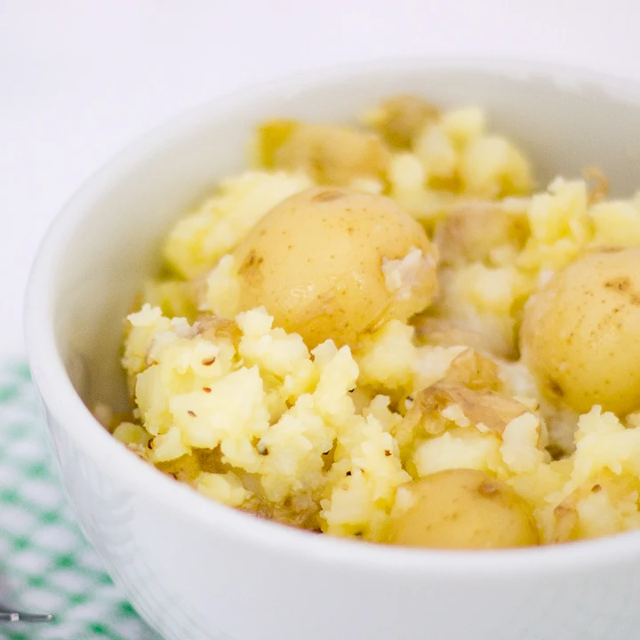 A bowl of crushed potatoes.