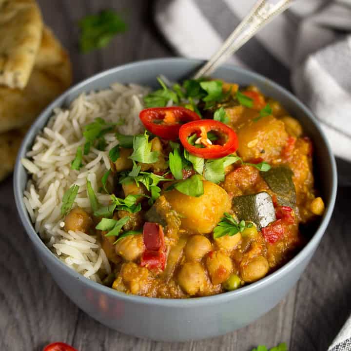 ★★★★ (4.4)&nbsp;8 hrs 10 mins CRAZY Easy Slow Cooker Vegetable Curry