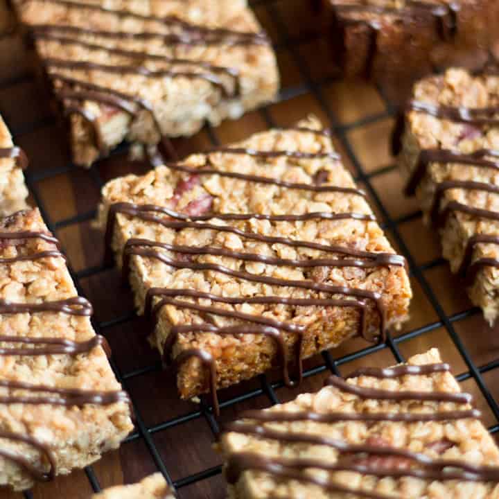 ★★★★ (4.4)&nbsp;30 mins Easy Maple Pecan Flapjack Recipe